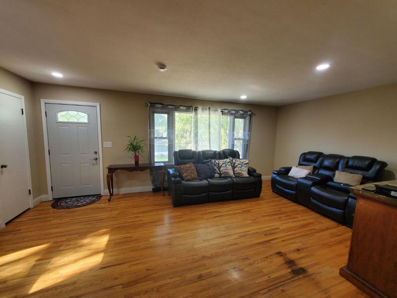 103 5th Ave SW, Faribault, MN 55021