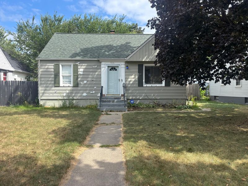 5136 Dupont Ave N, Minneapolis, MN 55430