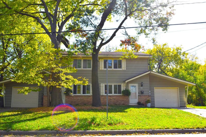 819 - 821 55th Ave N, Brooklyn Center, MN 55430