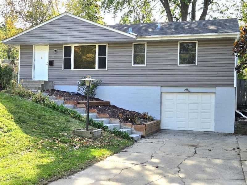 8311 Northern Dr, Crystal, MN 55427