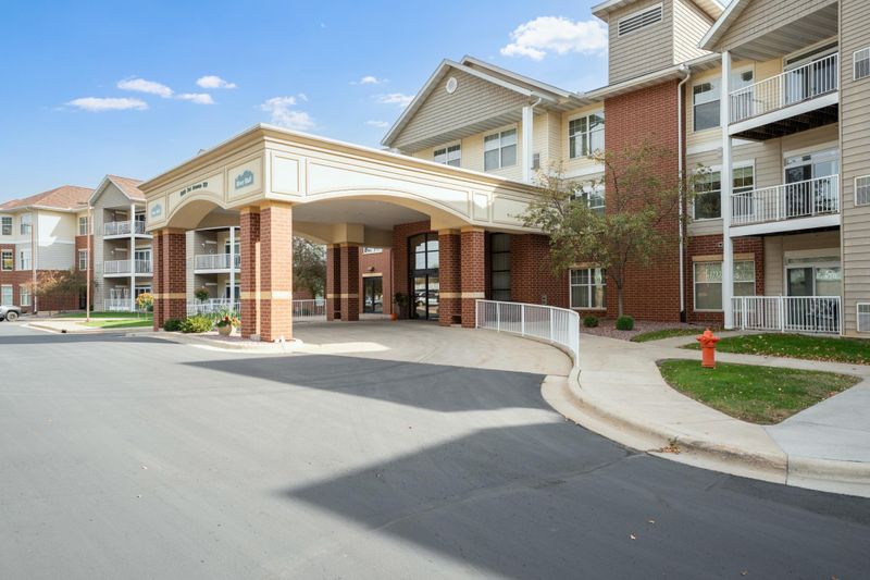 1880 3rd Ave NW #115, Rochester, MN 55901