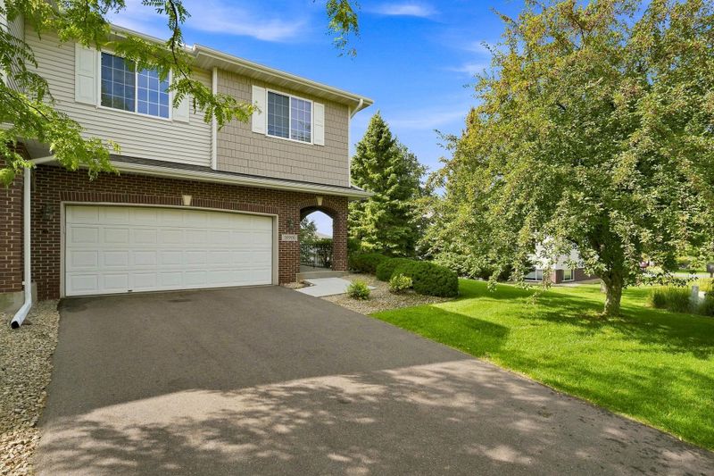 18906 Inlet Rd, Lakeville, MN 55044