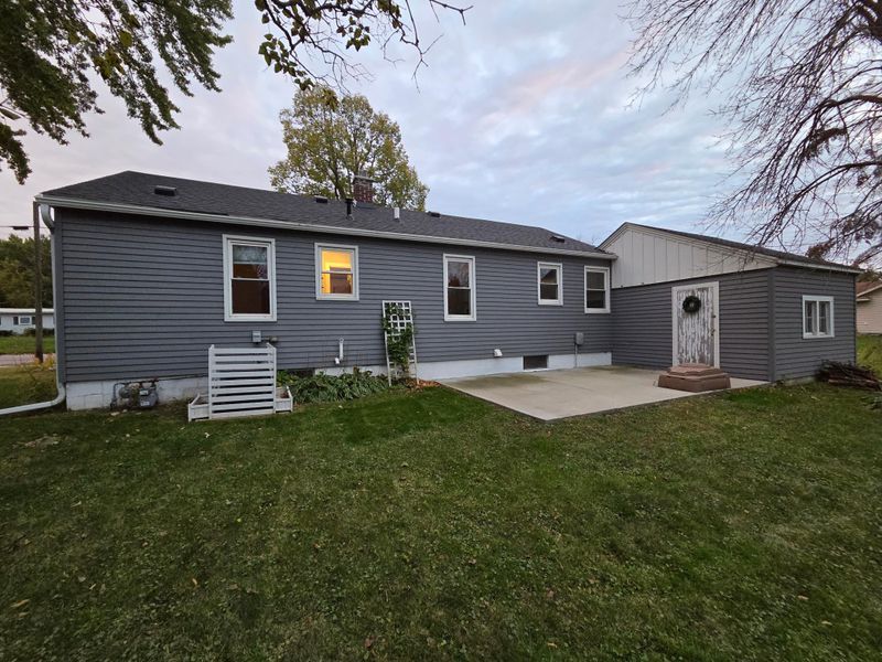 302 W Main St, Brownsdale, MN 55918
