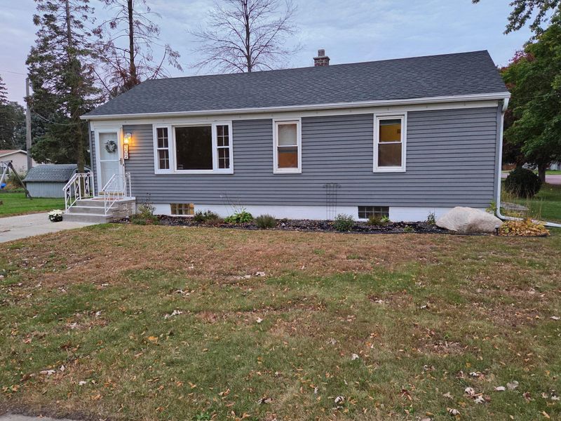 302 W Main St, Brownsdale, MN 55918