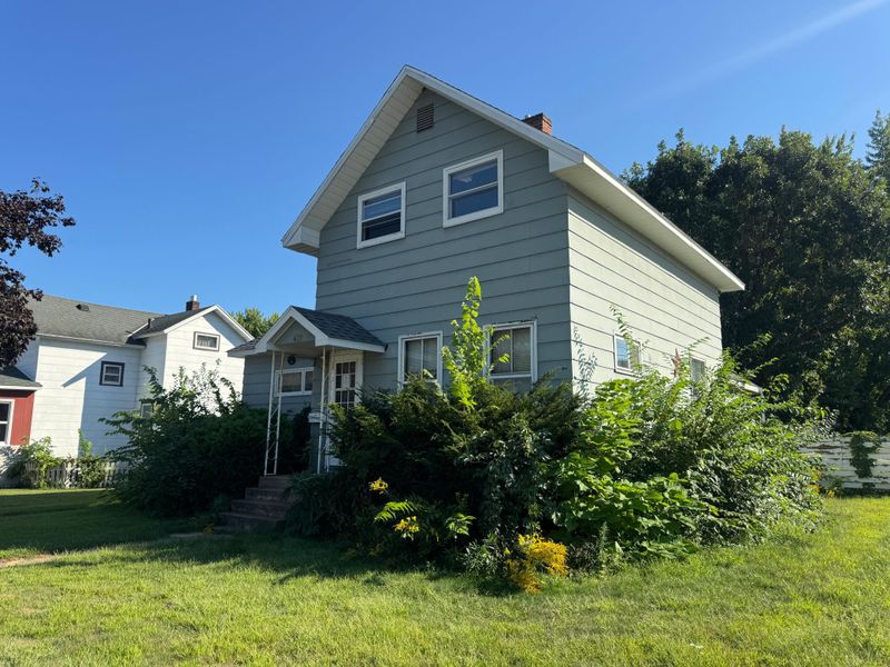 429 W Mark St, Winona, MN 55987