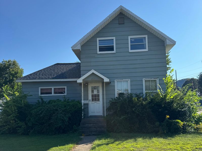 429 W Mark St, Winona, MN 55987