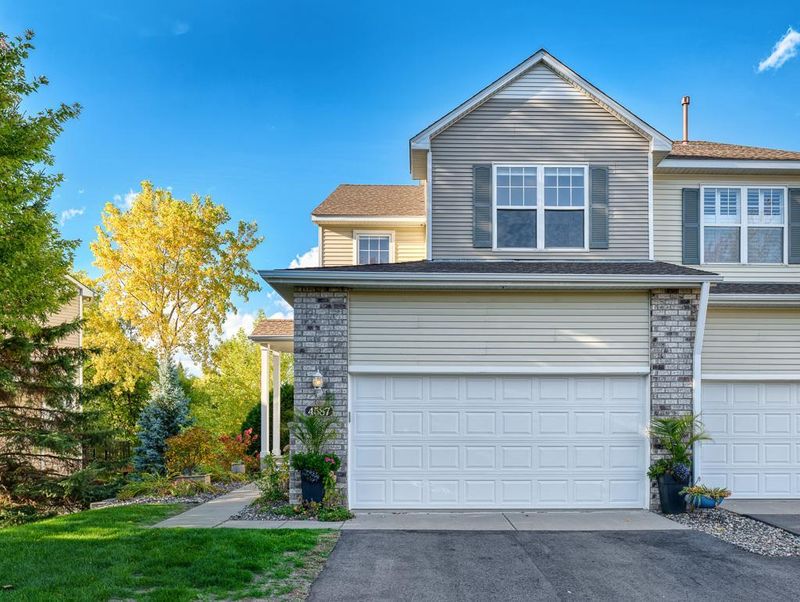 4587 Blaylock Cir #4001, Inver Grove Heights, MN 55076