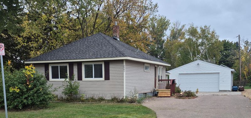 2063 2nd St, White Bear Lake, MN 55110