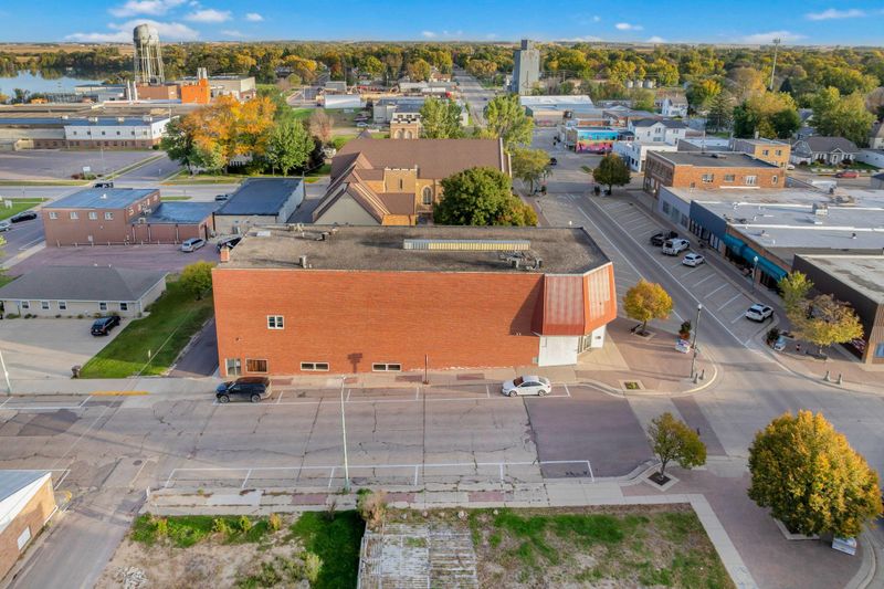 301 Downtown Pz, Fairmont, MN 56031