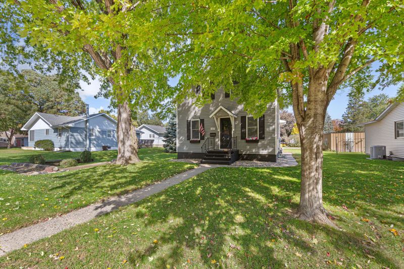 1009 S Jefferson St, New Ulm, MN 56073