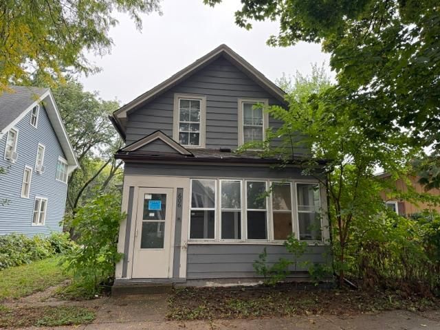 606 Cook Ave E, Saint Paul, MN 55130