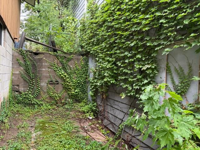 606 Cook Ave E, Saint Paul, MN 55130