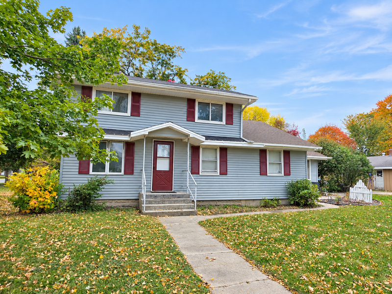 610 2nd St N, Dassel, MN 55325