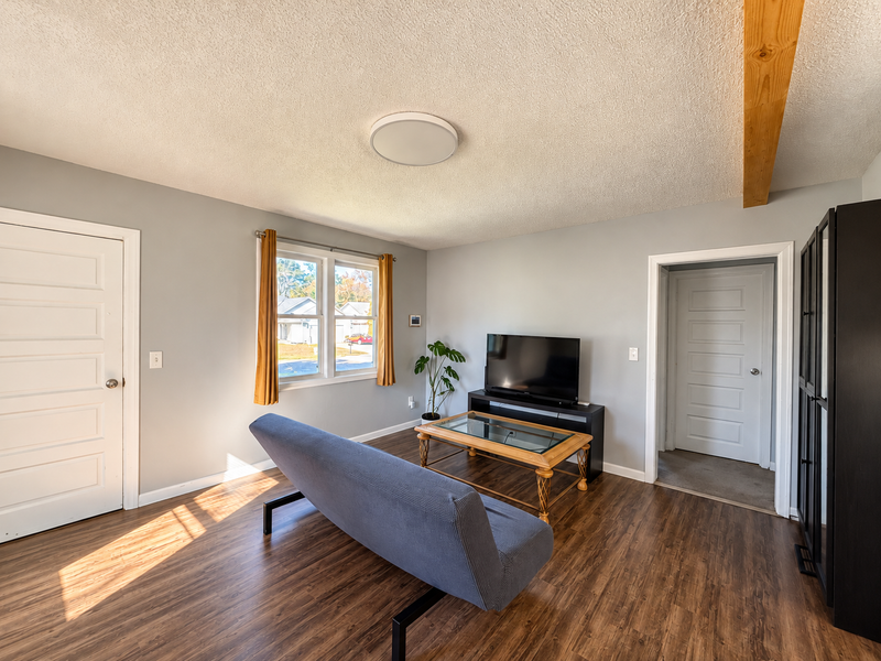 1960 Ide St, Maplewood, MN 55109