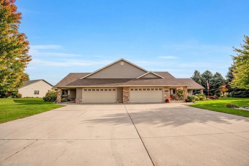 1301 23 St SE, Willmar, MN 56201