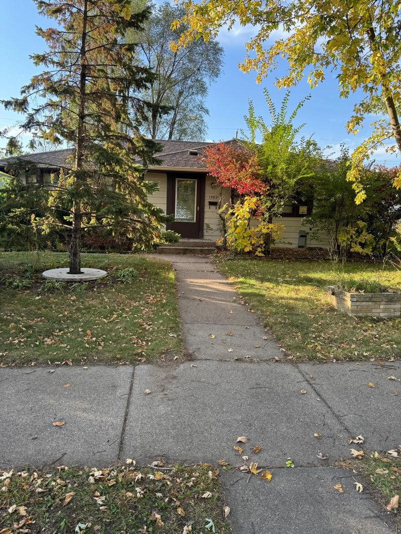 1582 Sherwood Ave, Saint Paul, MN 55106