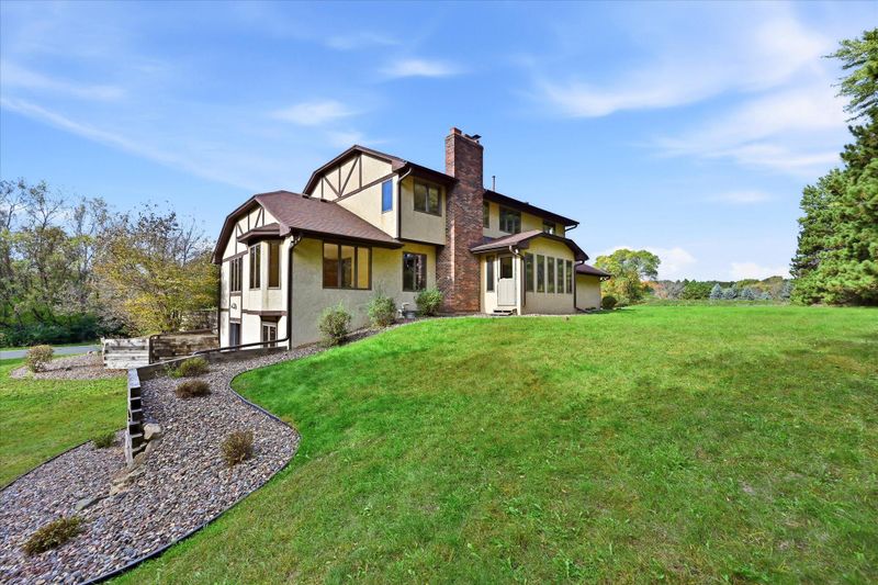 9220 53rd St N, Lake Elmo, MN 55042