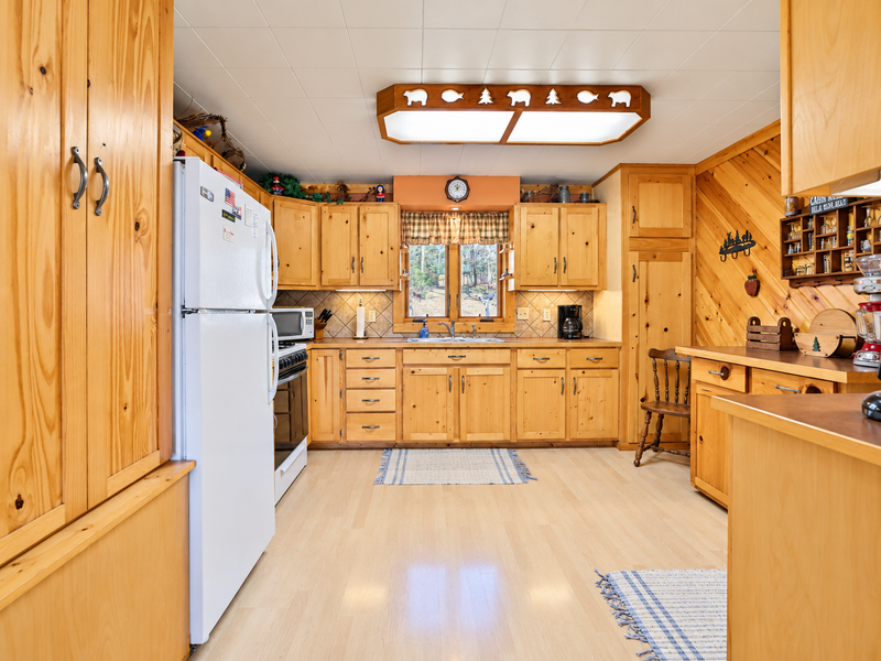 3725 NW 20th Ave, Hackensack, MN 56452
