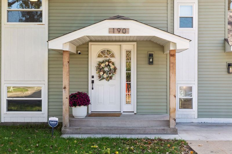 190 Transit Ave, Roseville, MN 55113