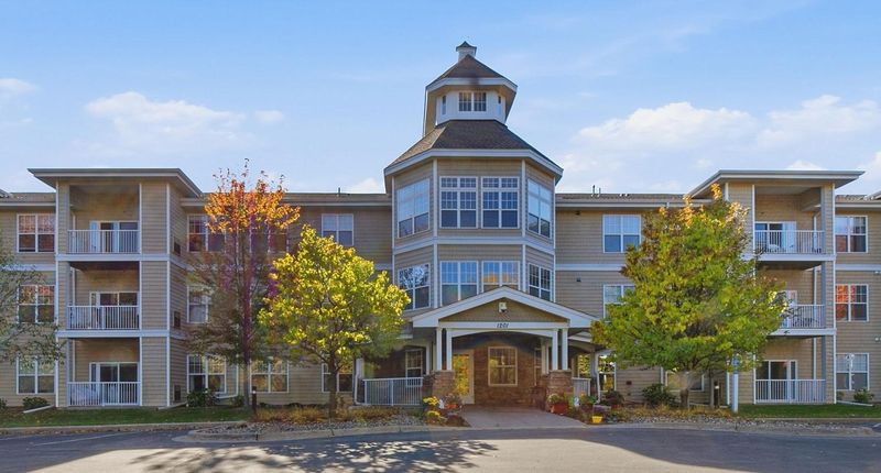 1201 Hadley Ave N #107, Oakdale, MN 55128