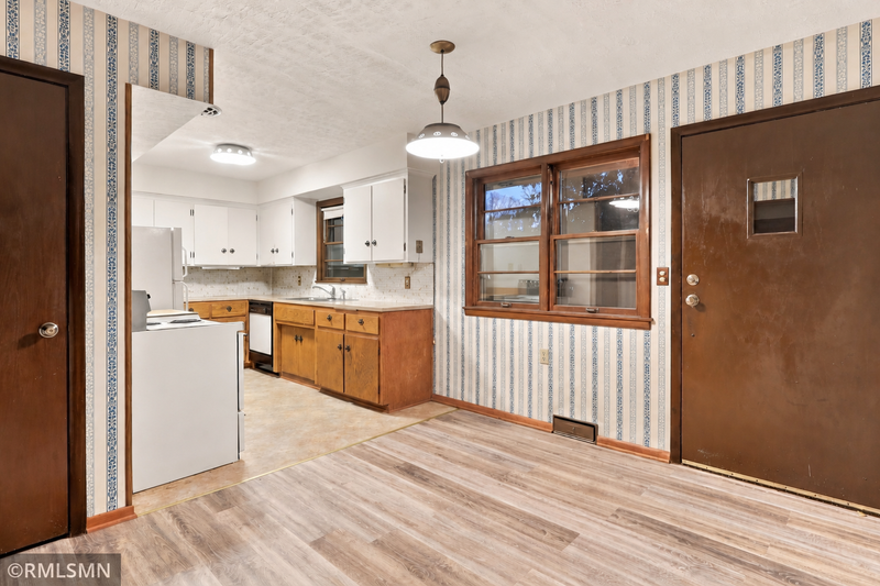 6813 Hickory St NE, Fridley, MN 55432