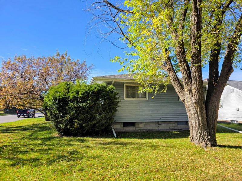 1320 1st Ave E, International Falls, MN 56649