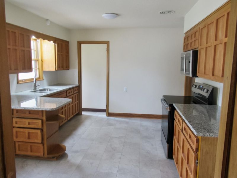 2513 Saint Anthony Blvd, Saint Anthony, MN 55418