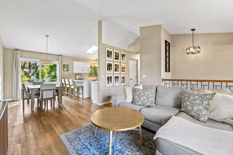 18763 Pennington Ave, Eden Prairie, MN 55346