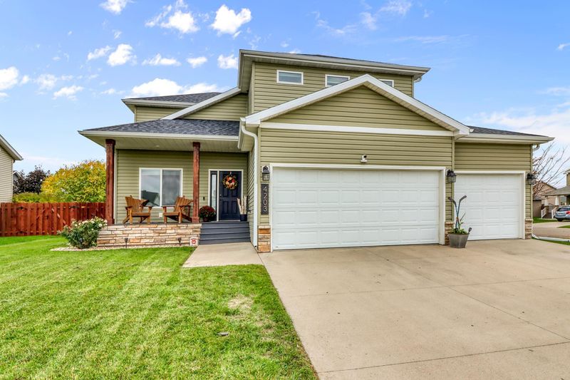 4203 18th St S, Moorhead, MN 56560