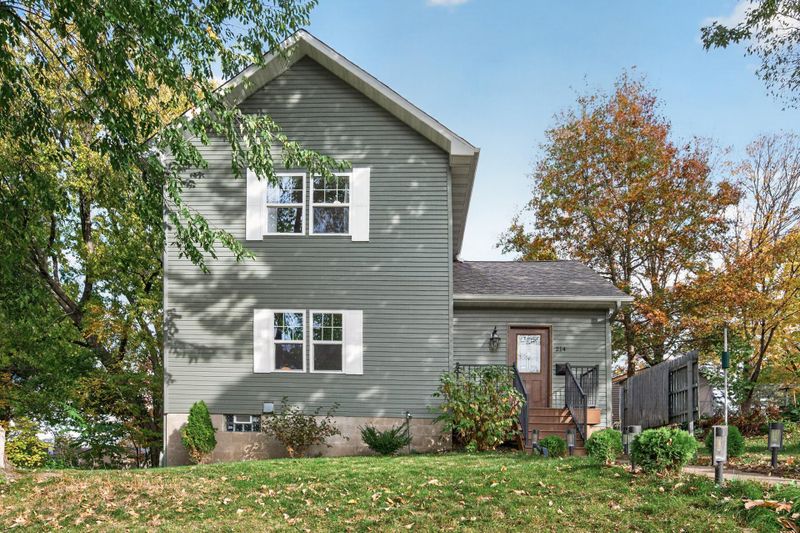 214 N 8th St, River Falls, WI 54022