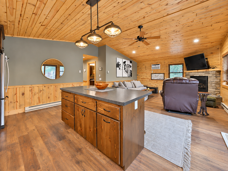 6141 Bourbon Ln, Pequot Lakes, MN 56472