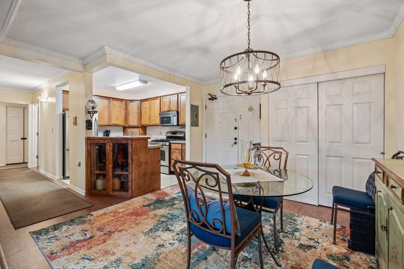 6730 Vernon Ave S #312, Edina, MN 55436