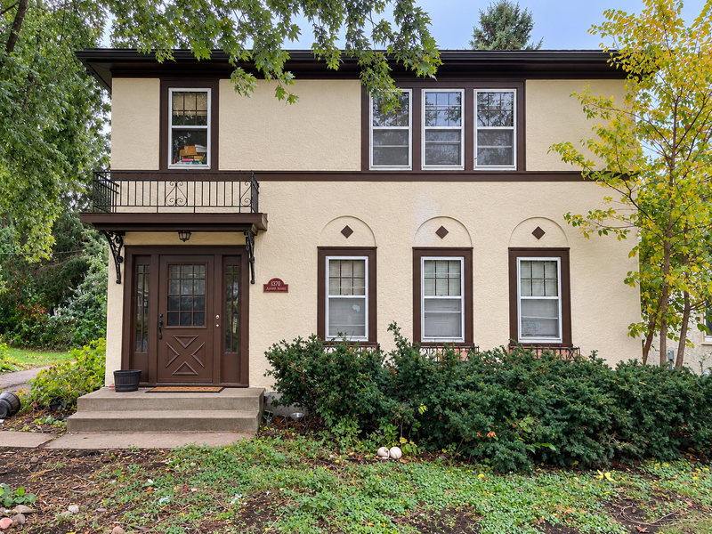 1370 Almond Ave, Saint Paul, MN 55108