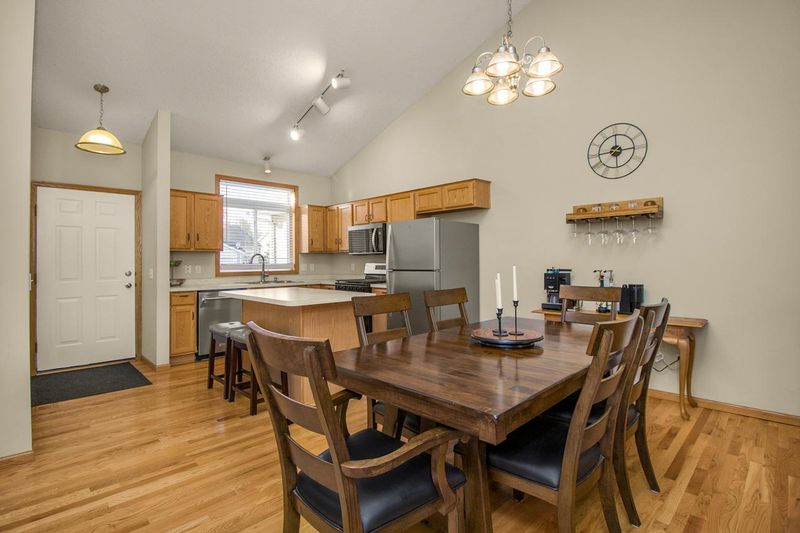 636 35th St W, Hastings, MN 55033