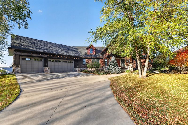 1821 Legacy Dr, Faribault, MN 55021