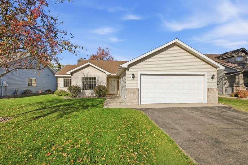 1221 Willow Pond Dr, Waite Park, MN 56387