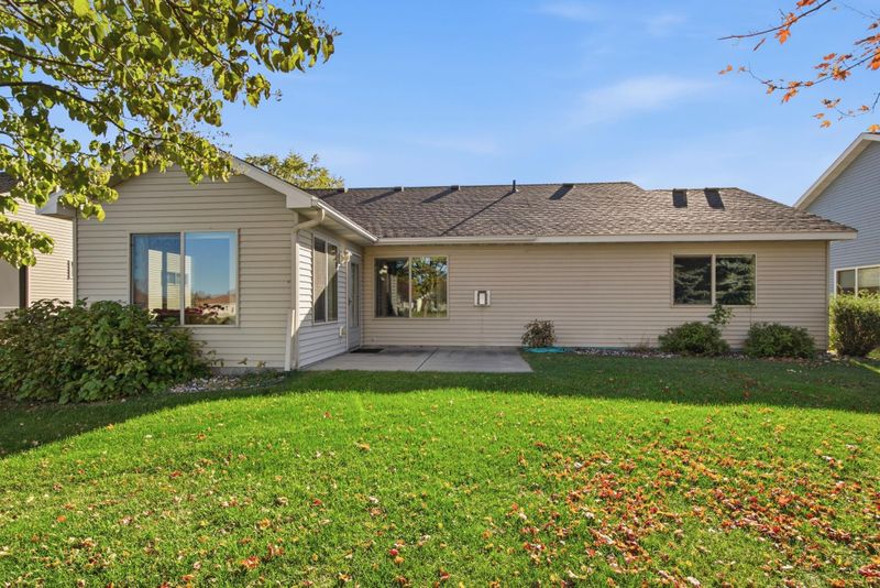1221 Willow Pond Dr, Waite Park, MN 56387