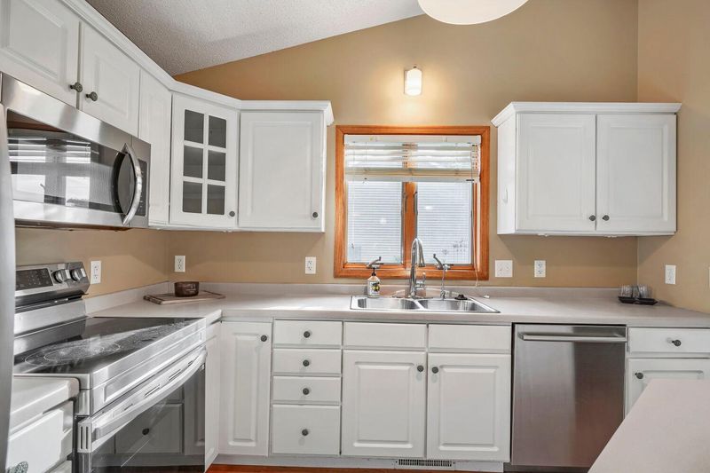 1493 General Sieben Dr, Hastings, MN 55033