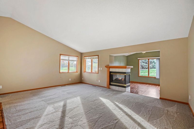 1493 General Sieben Dr, Hastings, MN 55033