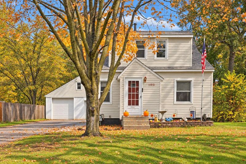1103 6th St NW, Faribault, MN 55021