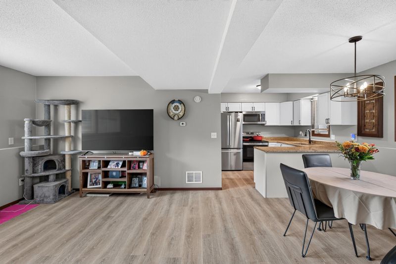 3389 Donald Ave, Eagan, MN 55121