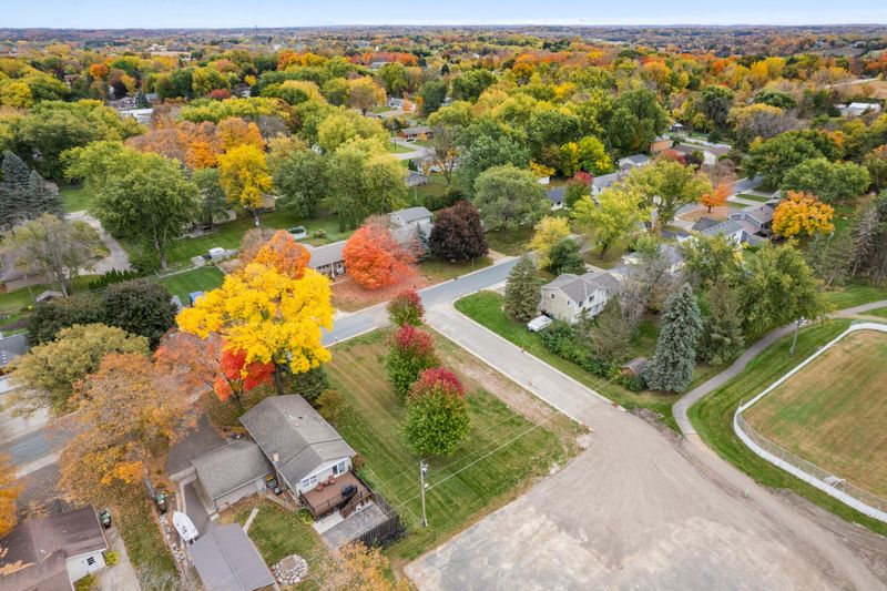1507 Rainbow Ave, Maple Plain, MN 55359