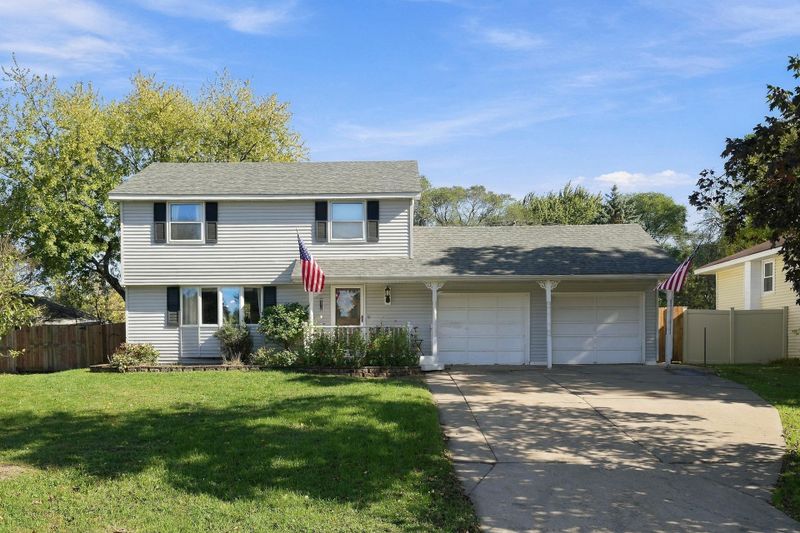 10633 Xavis St NW, Coon Rapids, MN 55433
