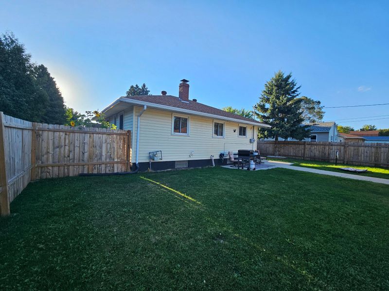 210 S 2nd St W, Aurora, MN 55705