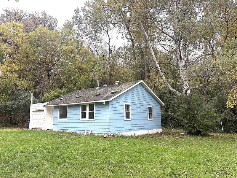 415 W Adolphus Ave, Fergus Falls, MN 56537