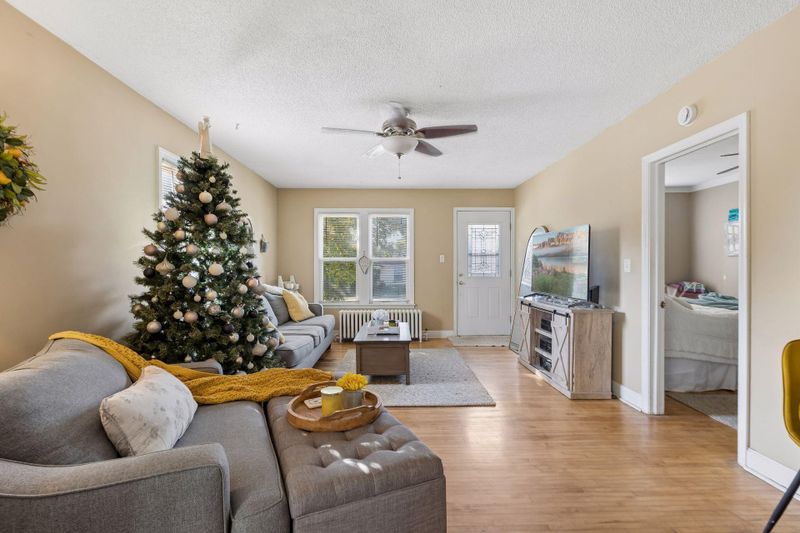 3127 Silver Lake Rd NE, Saint Anthony, MN 55418