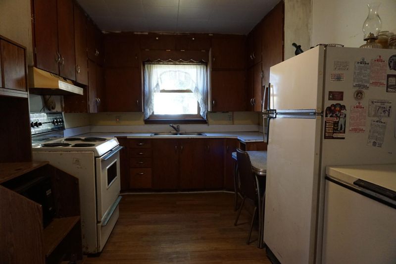 608 4th St SE, Barnesville, MN 56514