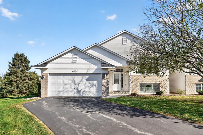 1085 Lilac Ct, Shakopee, MN 55379