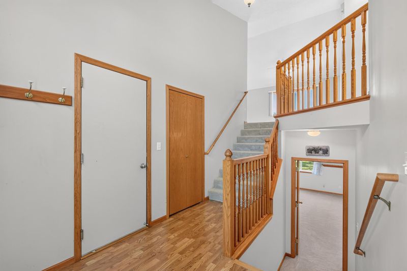 1085 Lilac Ct, Shakopee, MN 55379