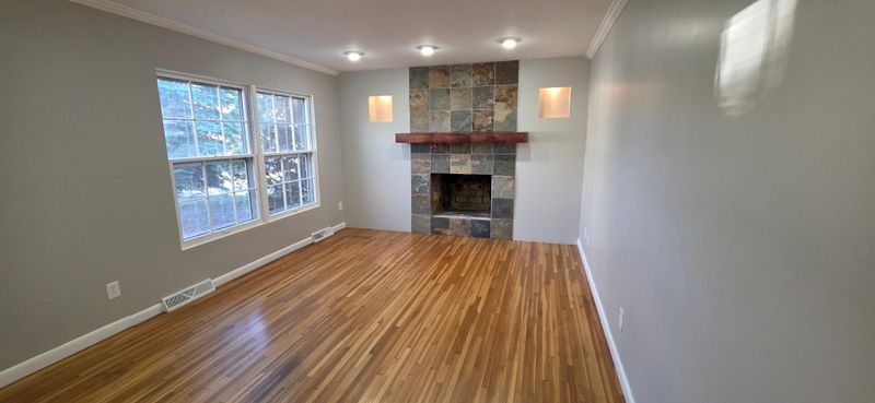 416 Highland Dr, Hibbing, MN 55746